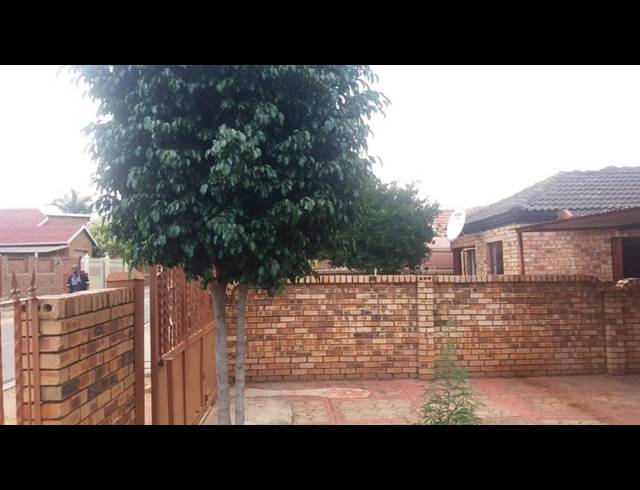 3 BEDROOM HOUSE FOR SALE IN SOSHANGUVE UU